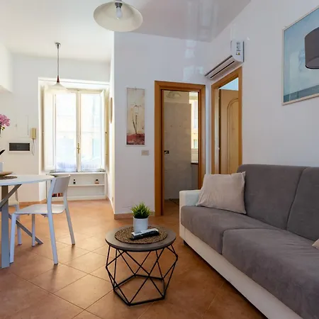 Casa Delle Vittorie 26 *